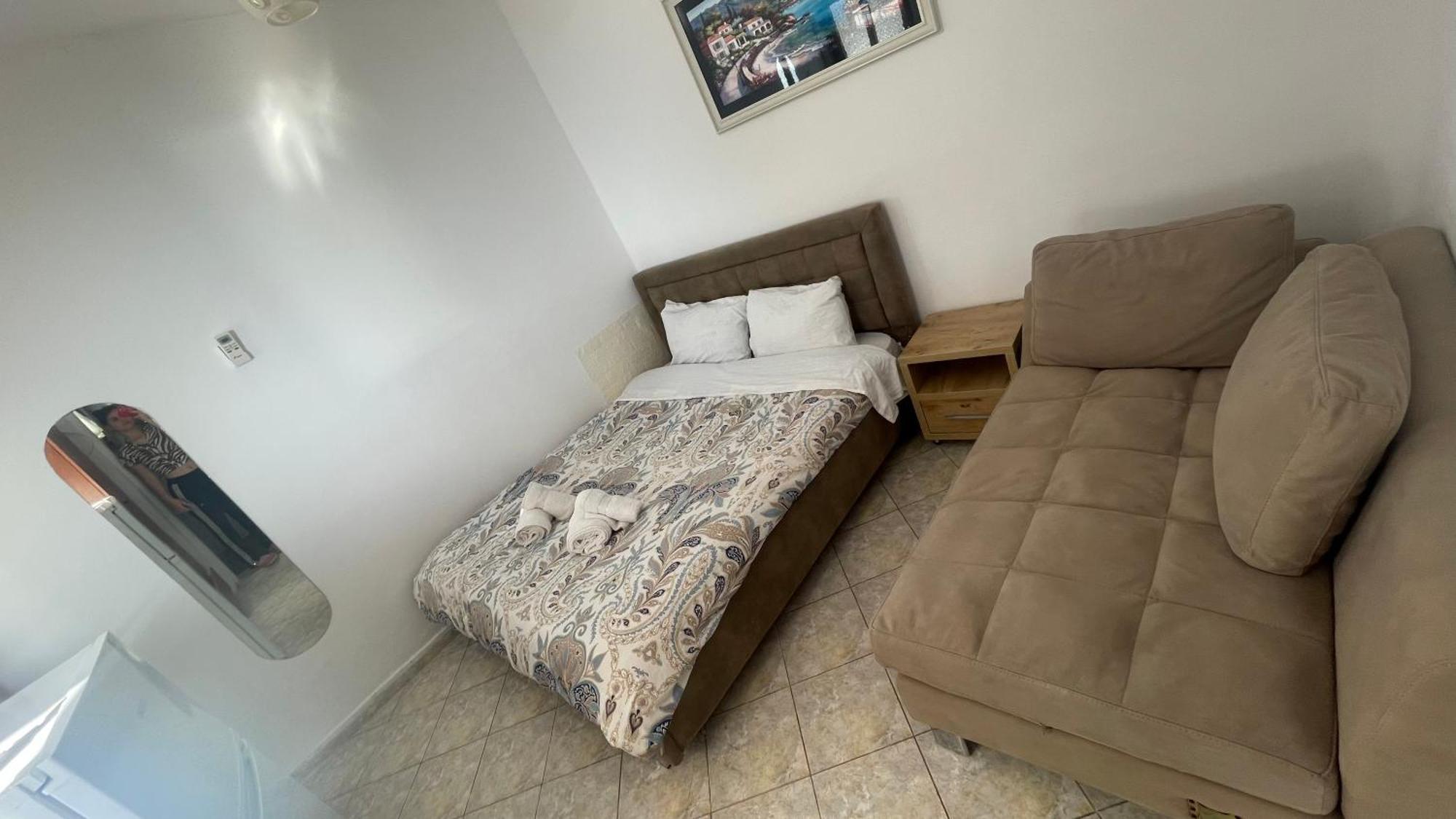 Tony Home Borsh Exterior foto